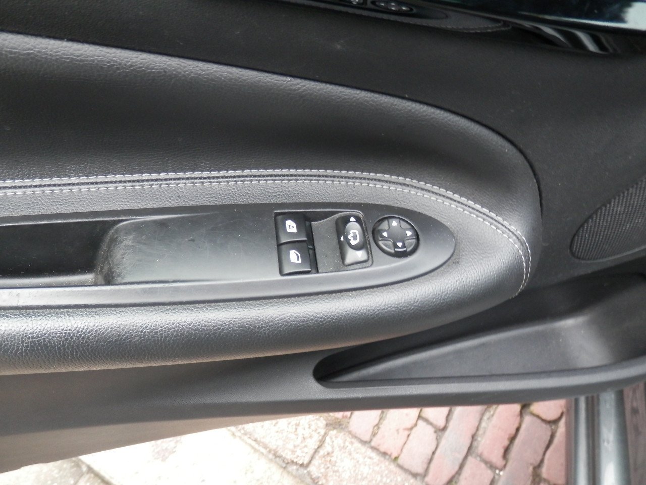 Auto Garant Biedt Aan: Citroen DS3 1.6 THP Sport Chic