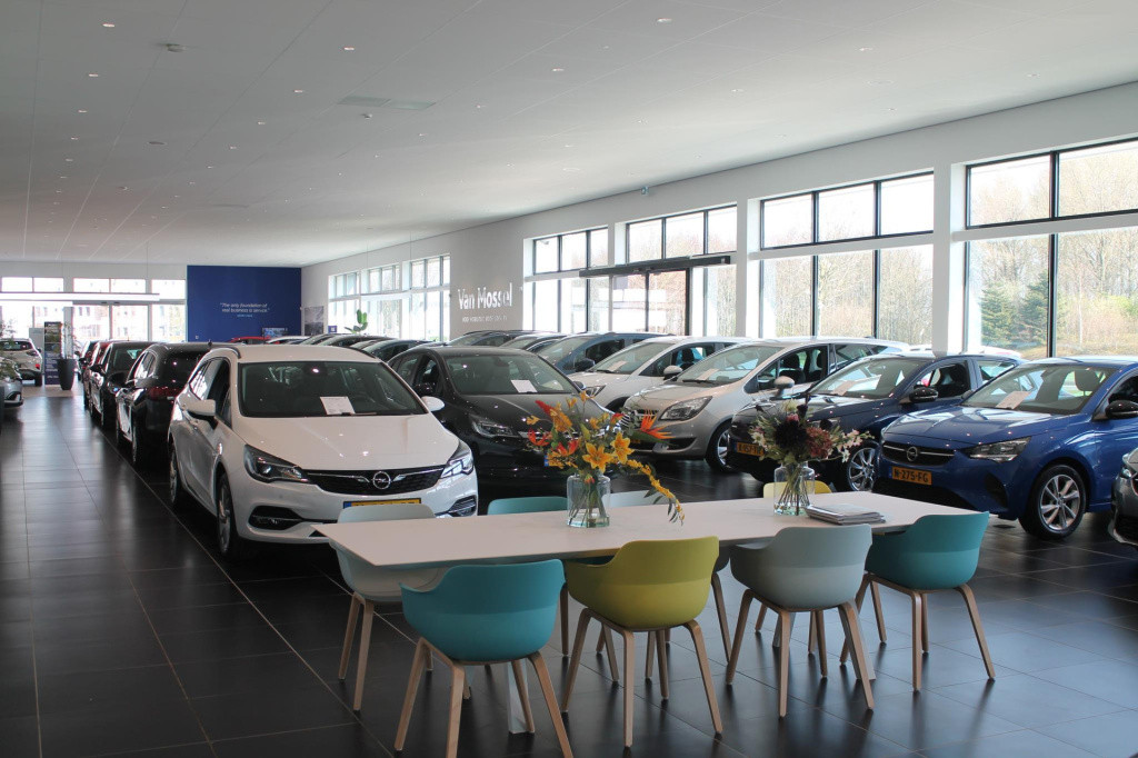 Opel Corsa 1.2 edition || € 3.750 van mossel voorraadvoordeel ||