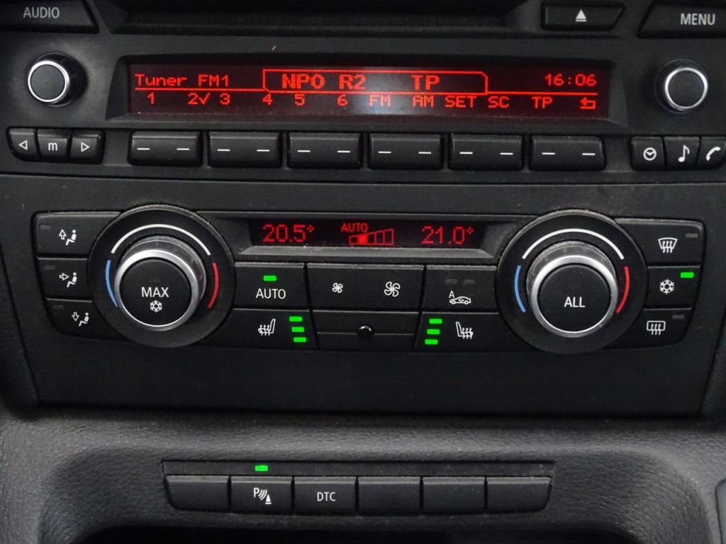 BMW X1 sdrive18i executive | bluetooth | stoelverwarming | 18"