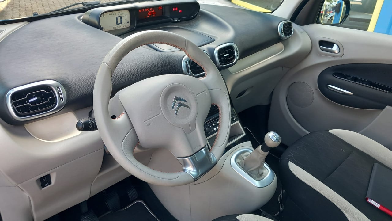 Citroen C3 PICASSO 1.6 VTI Tendance bj:2014 airco apk vol jaar