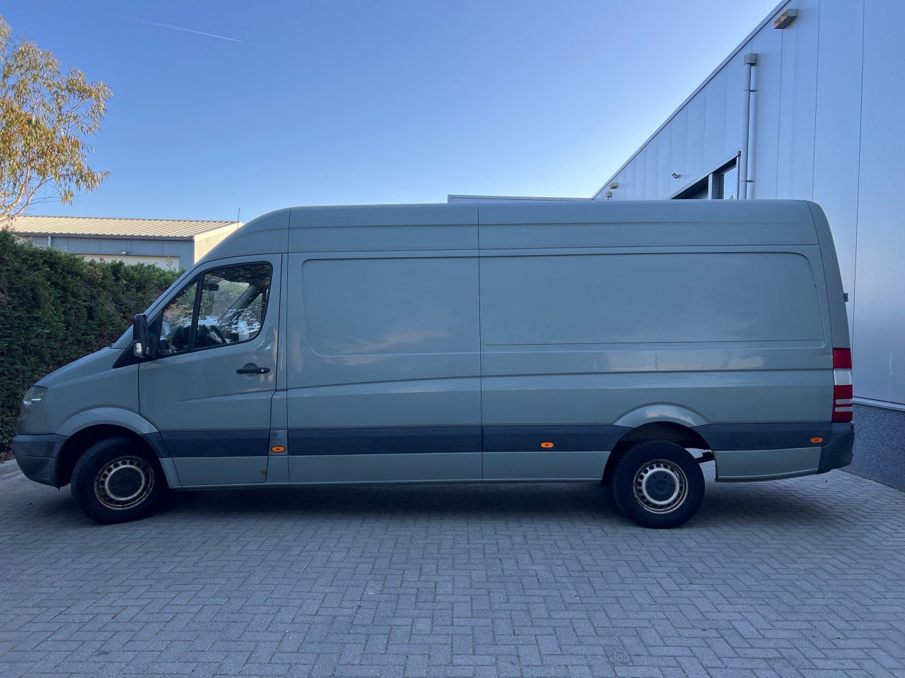 Mercedes-Benz Sprinter 318 3.0V6 182.929KM