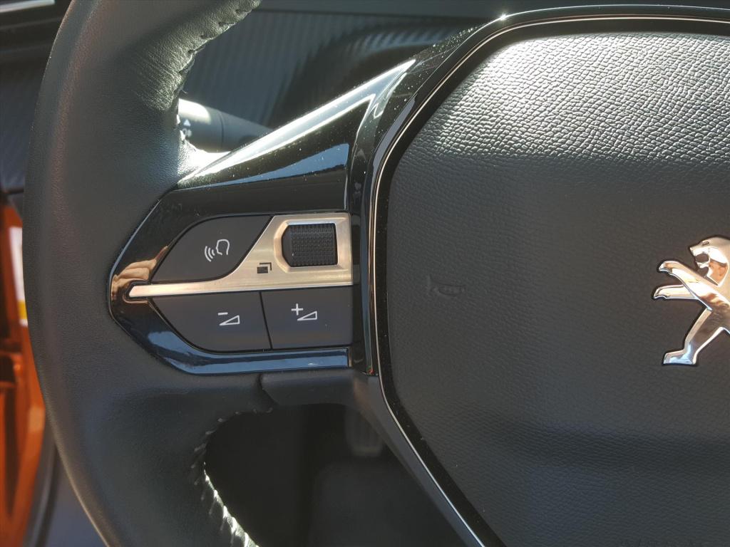 Peugeot 2008 active pack 1.2 puretech 100pk cruise & climate control | acht