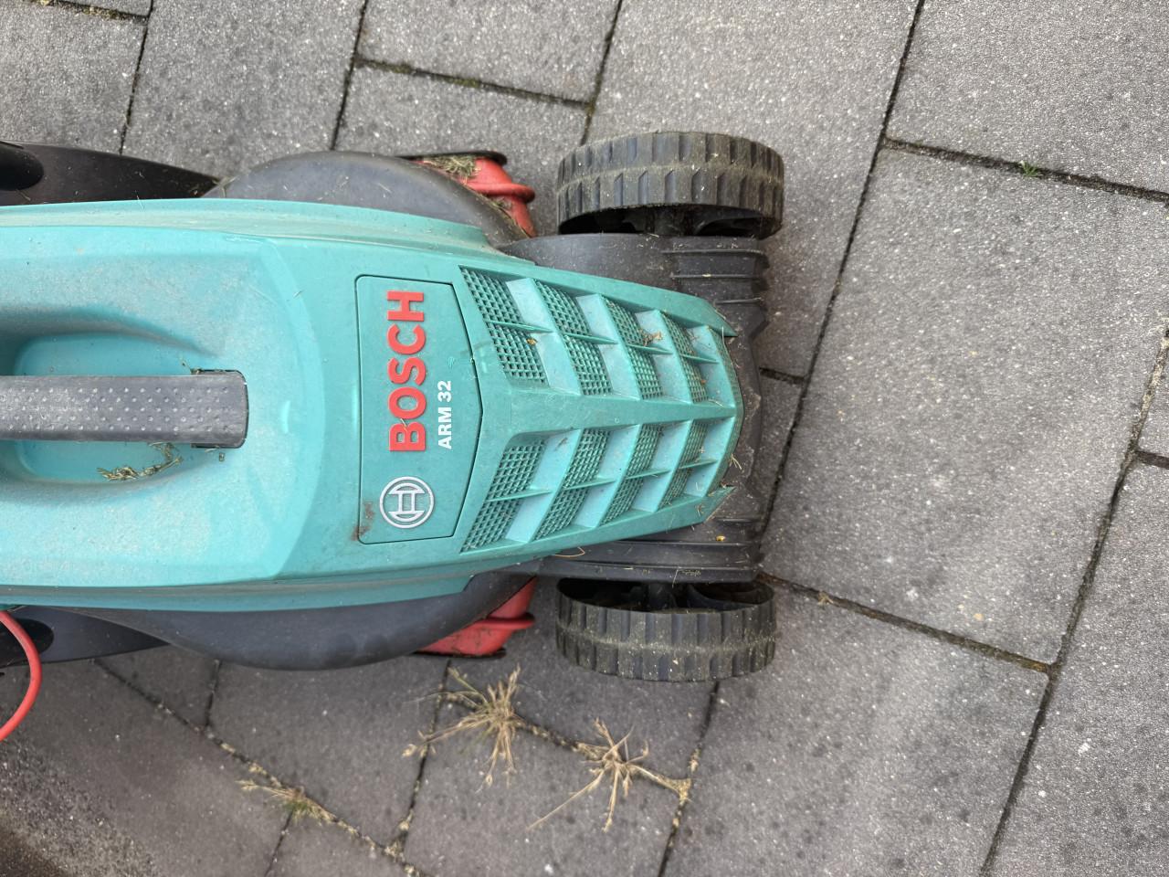 Electrische grasmaai bosch arm 32