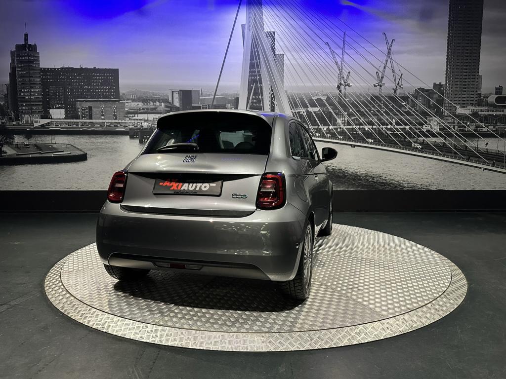Fiat 500 icon 42 kwh *carplay*camera*
