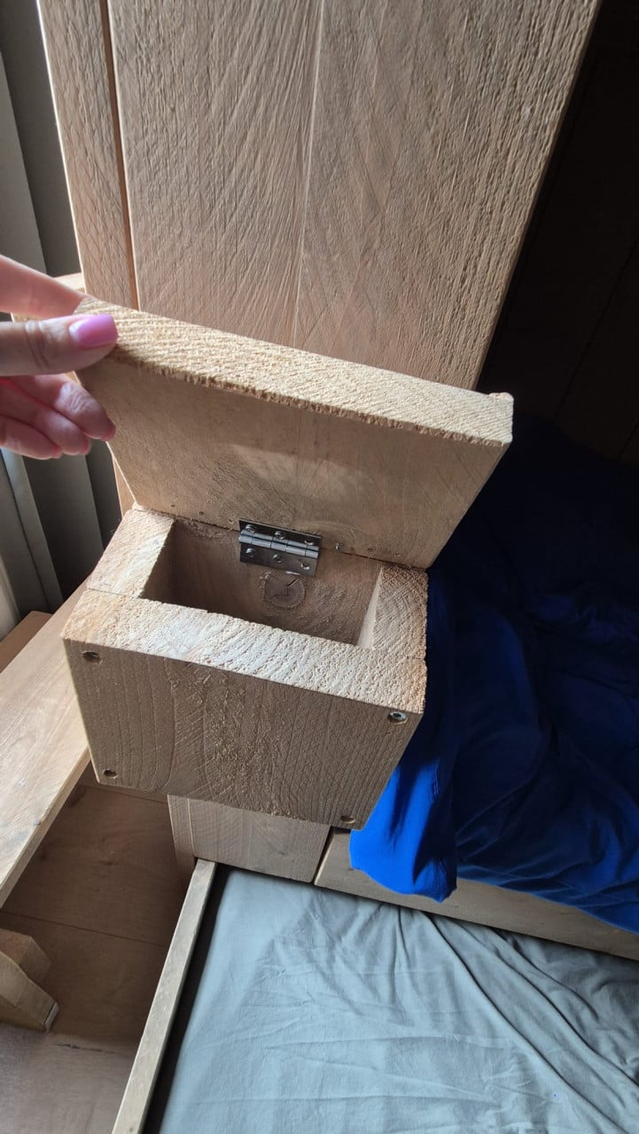 Stoer steigerhouten kinderbed met 3 slaapplekken!