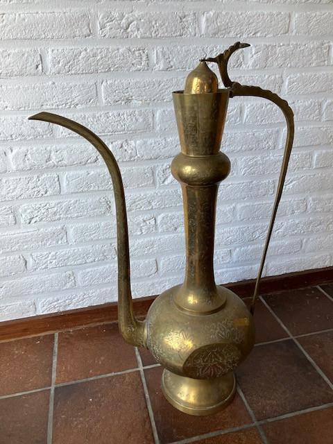 Grote antieke koperen kan