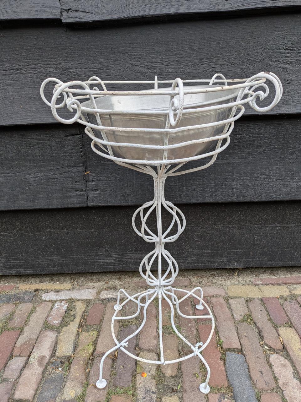 Ijzeren jardinière/ bloemenbak