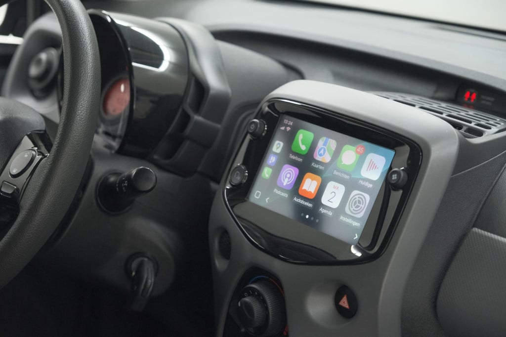Peugeot 108 1.0 e-vti active | apple carplay | bluetooth | elektrische rame