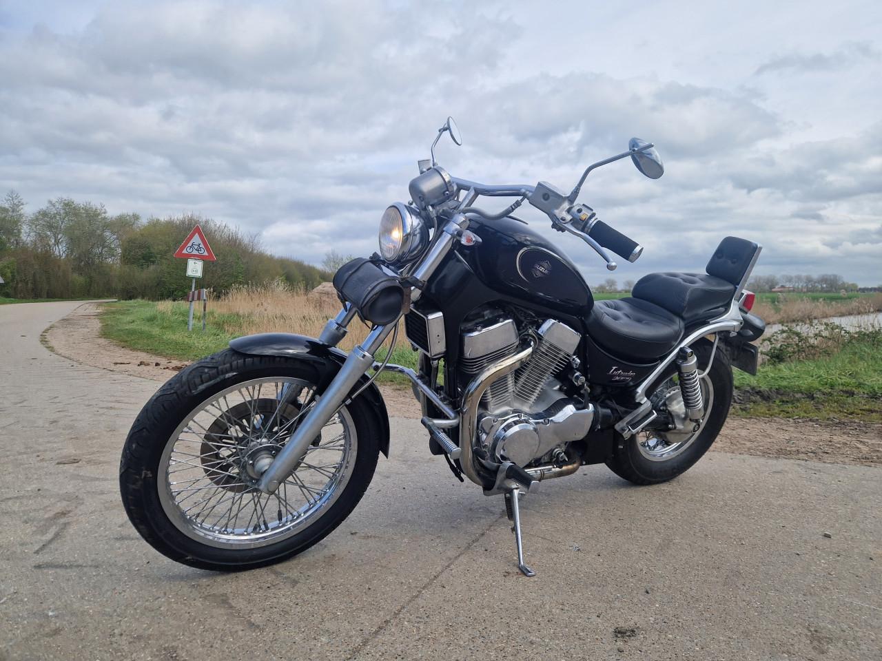 Dikke Suzuki intruder vs 1400