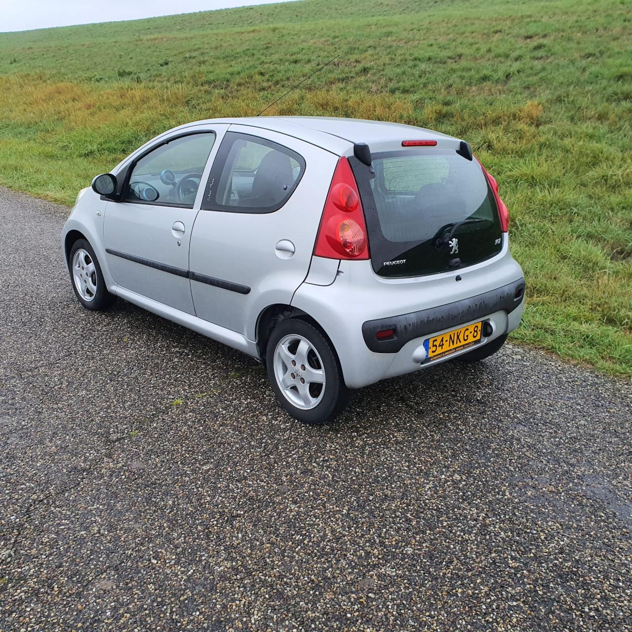 Peugeot 107 1.0-12V Urban Move 5 deurs Airco