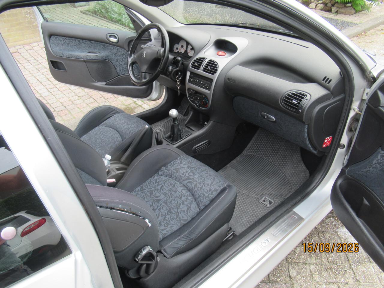 Peugeot 206 1.6 16V Quicksilver