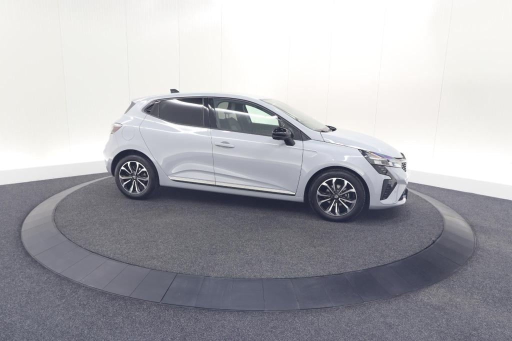 Renault Clio tce 90 gpf techno | 360 camera | adaptieve cruise control | 9.