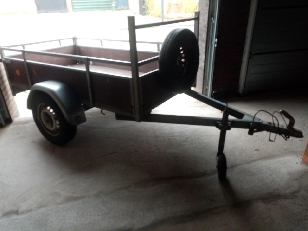 Te koop ongeremde aanhangwagen