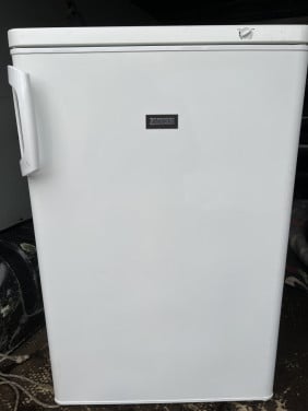 A+ klasse tafelmodel Vrieskast 85x55 cm. Inhoud vriezer 110 liter
