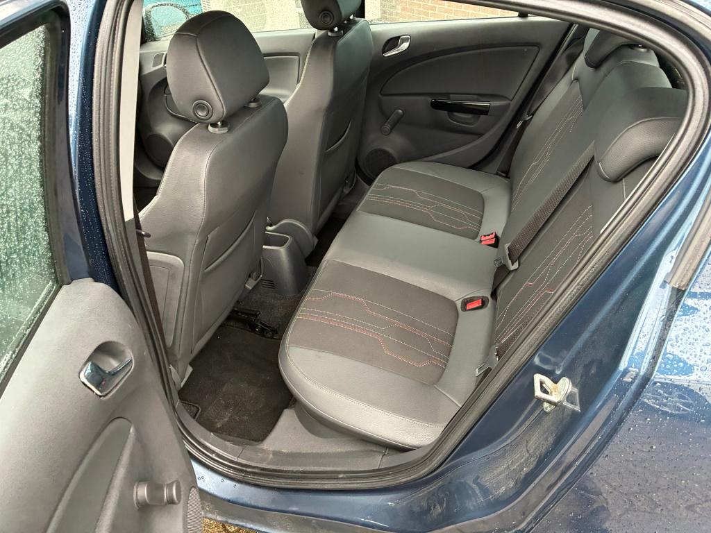 Opel Corsa 1.4-16v cosmo