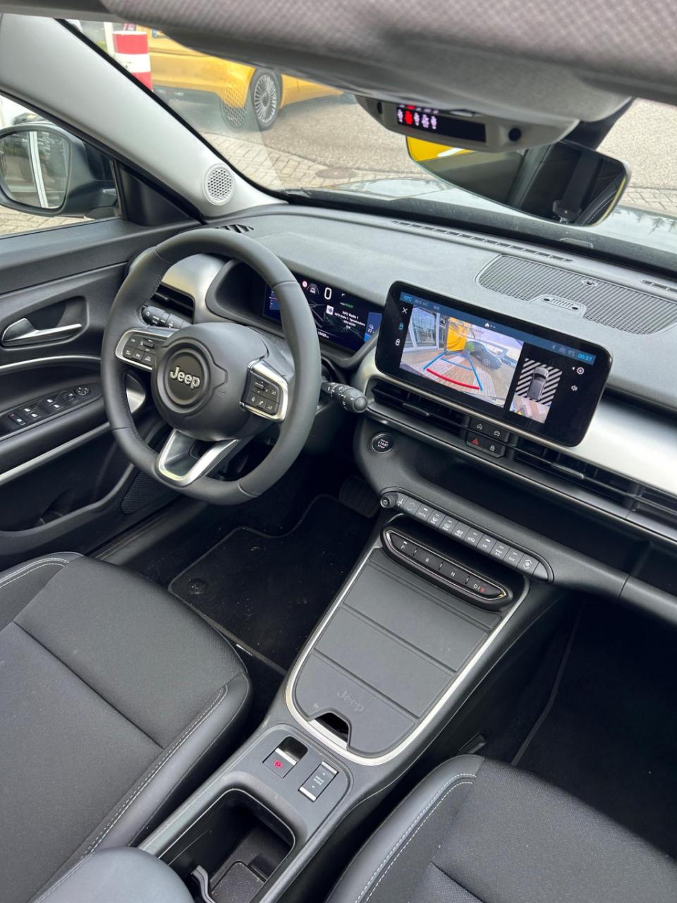 Jeep Avenger altitude 54 kwh | pano | elektr klep | lmv | navi | camera