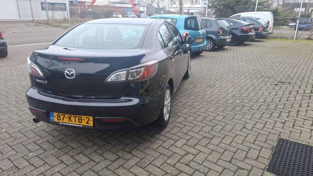 Mazda 3 1.6 Business sedan bj:2010 airco navigatie apk 2027 !!!