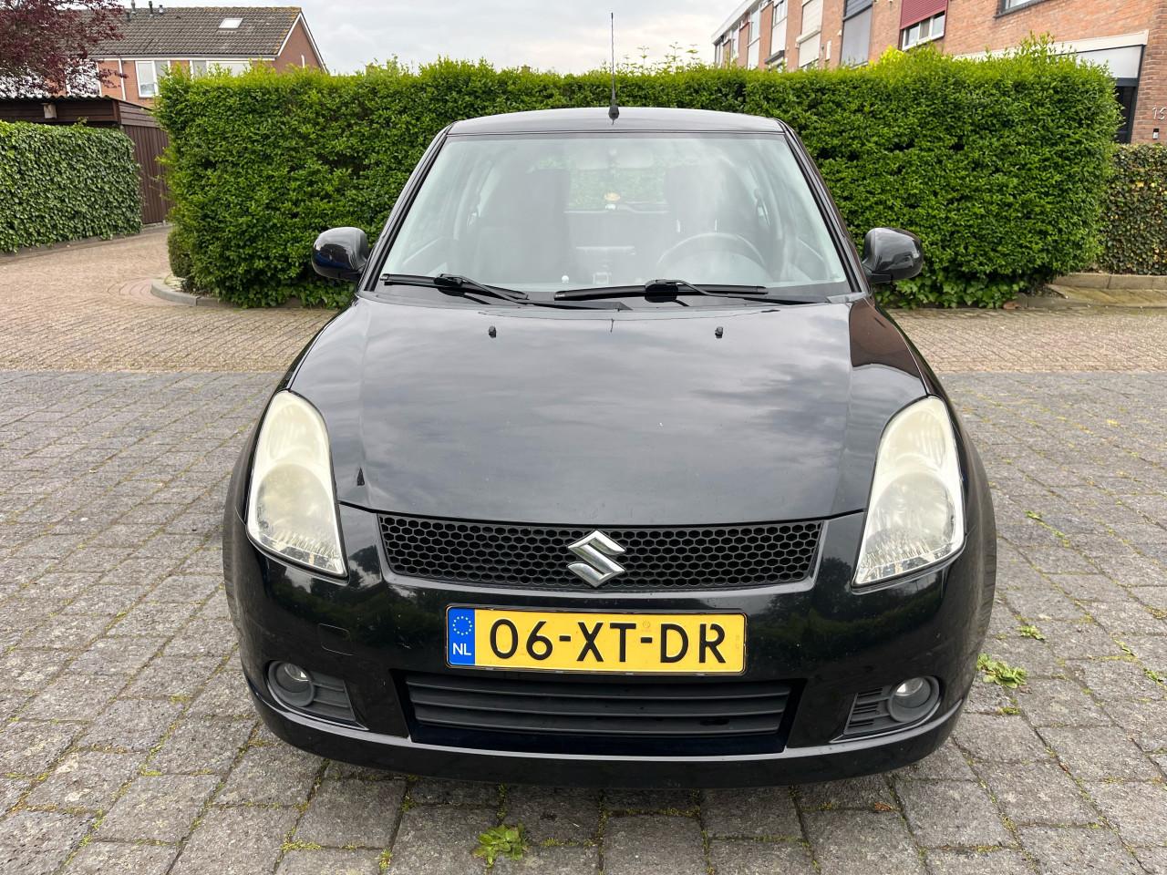 Suzuki swift 1.3 3D 2007