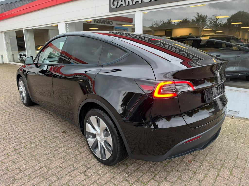 Tesla Model Y long range awd 75 kwh