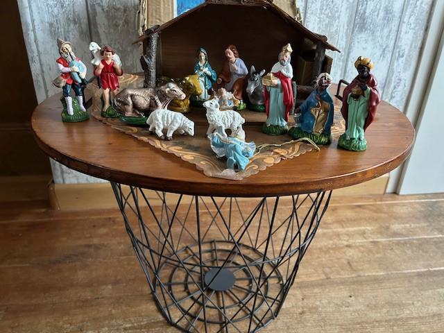 " Antiek Kerststalletje”