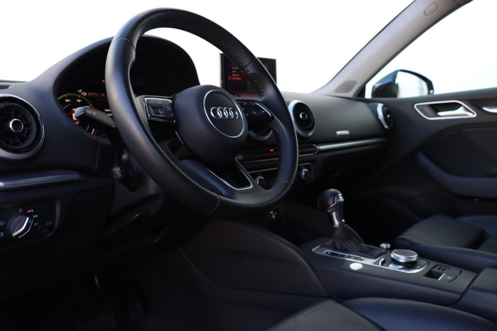 Audi A3 sportback 40 tfsi e-tron sport 204pk s-tronic