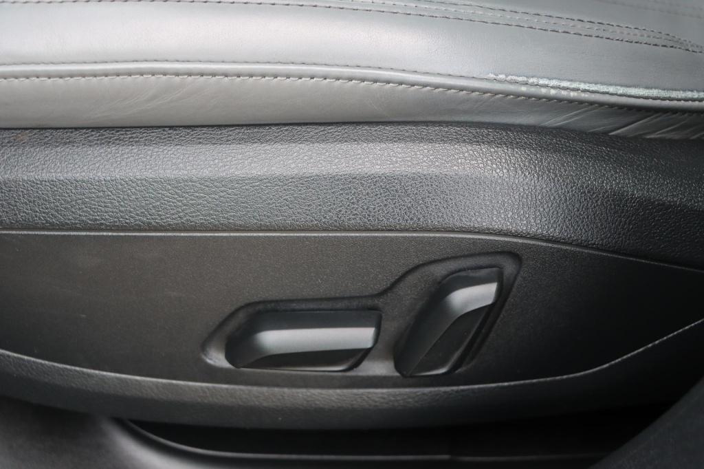 Audi A4 limousine 35 tfsi launch edition s-line 150pk s-tronic | pano | hud