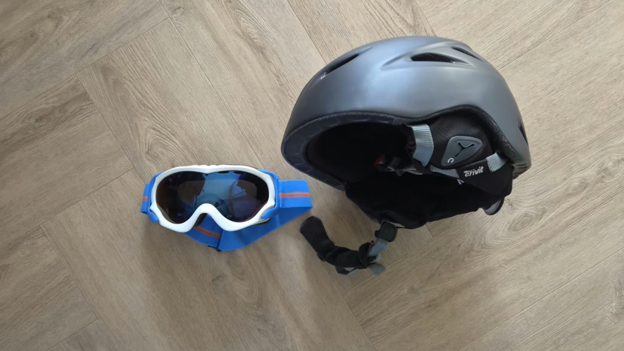 Crivit Ski- en Snowboardhelm met Skibril - Maat M