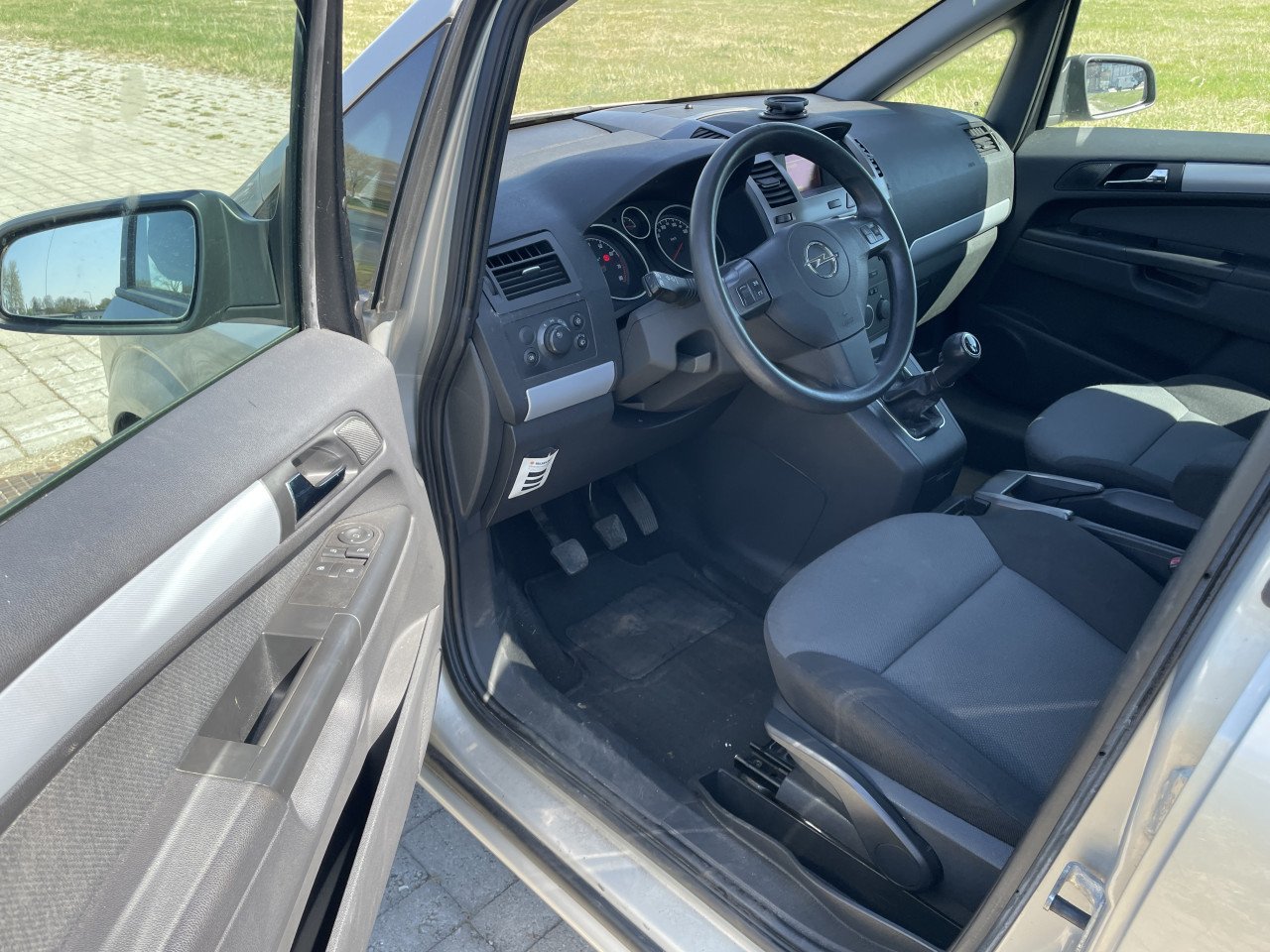 Opel zafira 1.6 7 zits 146000km