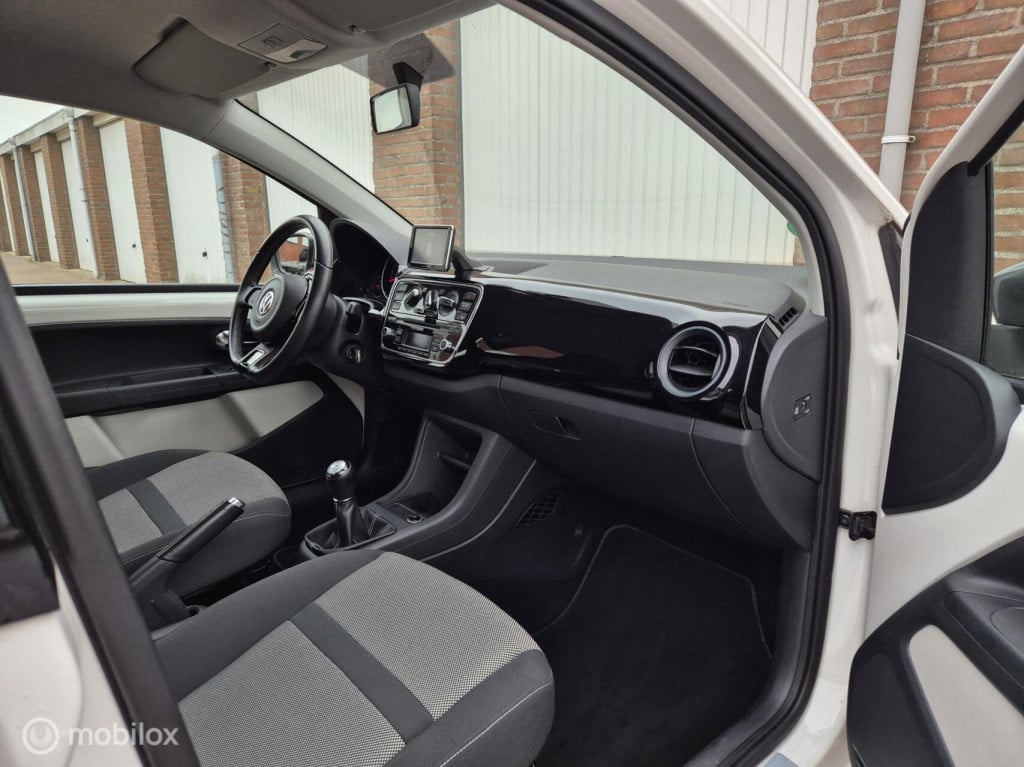 Volkswagen UP! 1.0 cheer up! bluemotion / 5- deurs / nieuwe koppeling / sto