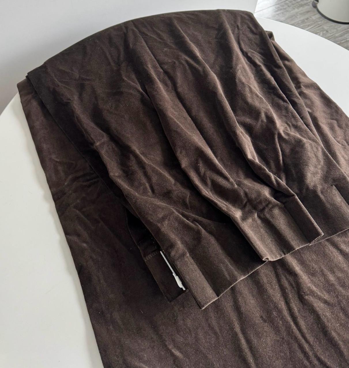 Mooie kleur bruine velours gordijnen 2 stuks