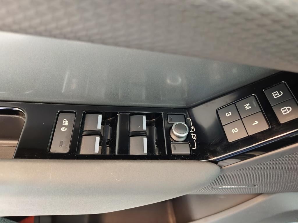 Land Rover Range Rover Velar 2.0 p400e se | elek wegkl trekhaak |