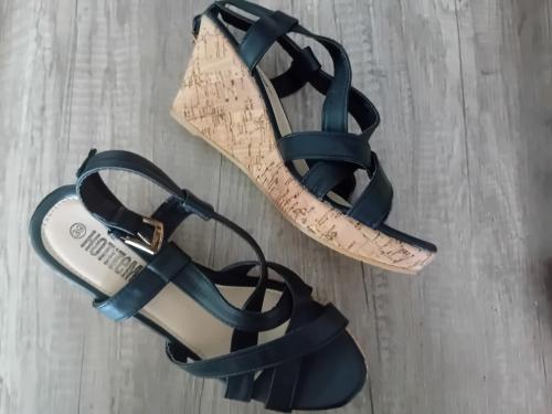 Nieuwe damesschoenen sleehak mt 39