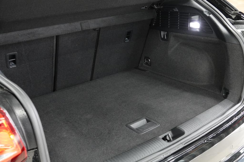 Audi Q2 35 tfsi s edition | keyless | acc | camera |