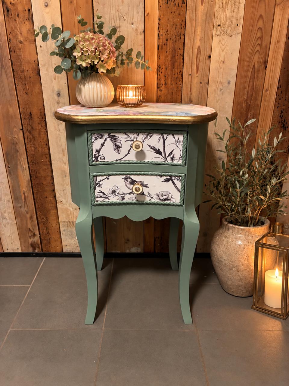 Prachtig gerestyled brocante nacht / bijzetkastjeNachtkastje