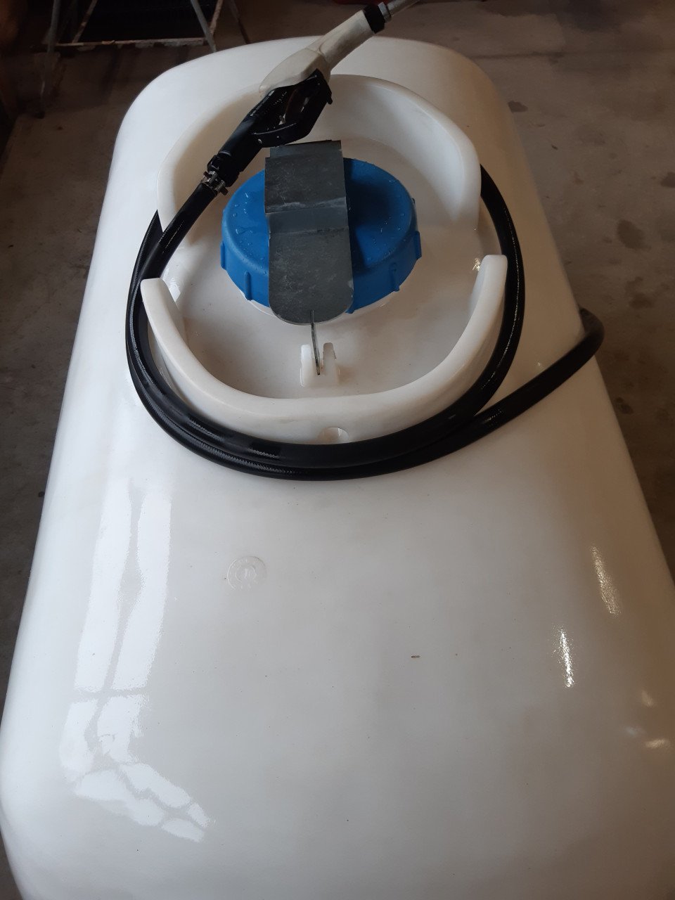 Watertank/AdBlue met pomp