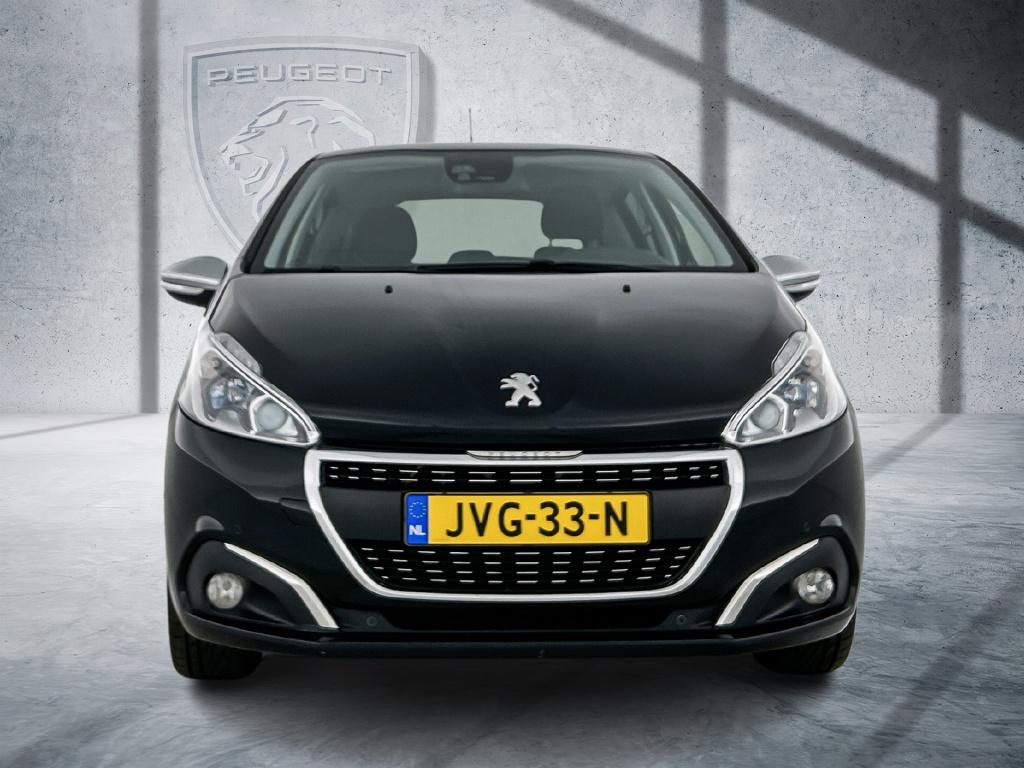 Peugeot 208 110pk tech edition | rijklaar | trekhaak | camera achter | navi