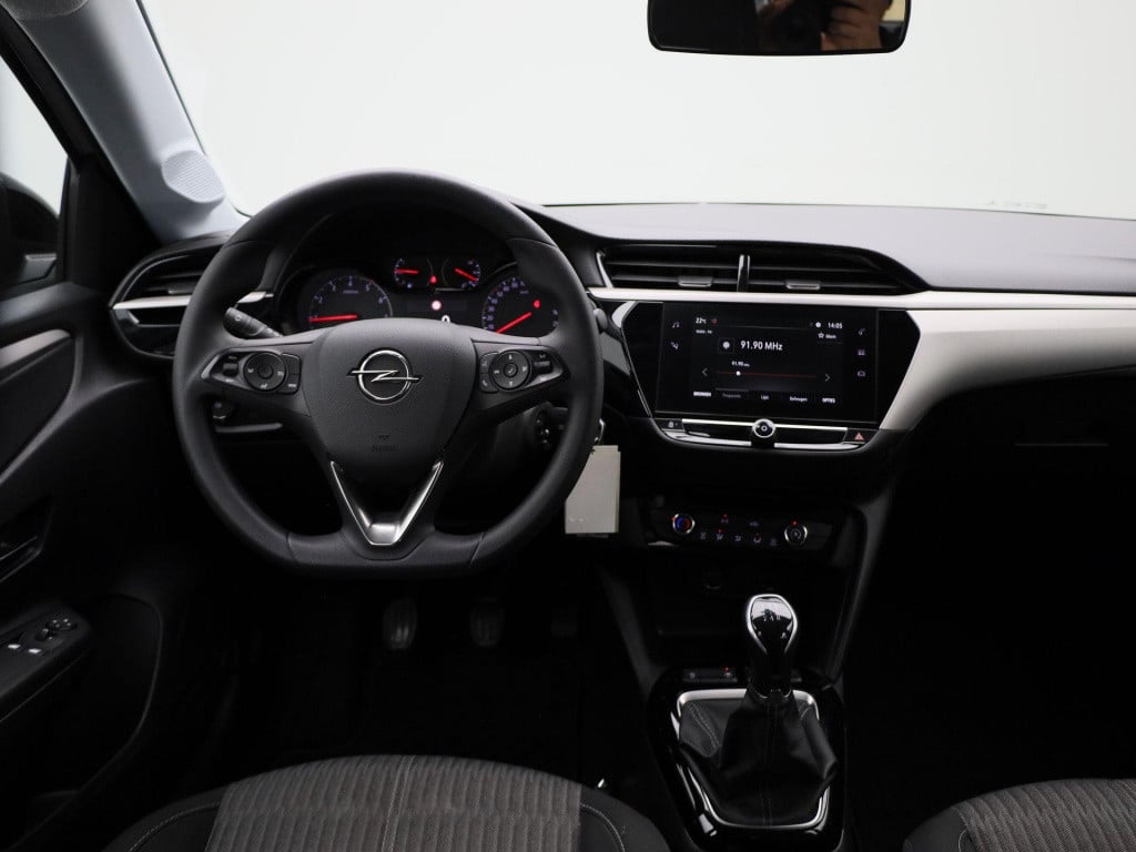 Opel Corsa 1.2 edition | lmv | parkeer sensoren | airco | cruise control | 
