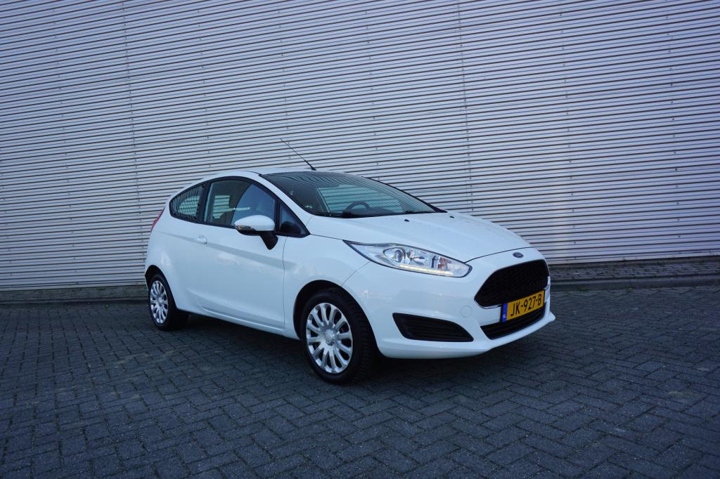 Ford Fiesta 1.0 style 1e eigenaar - airco / navi / cruise / elektr. ramen /