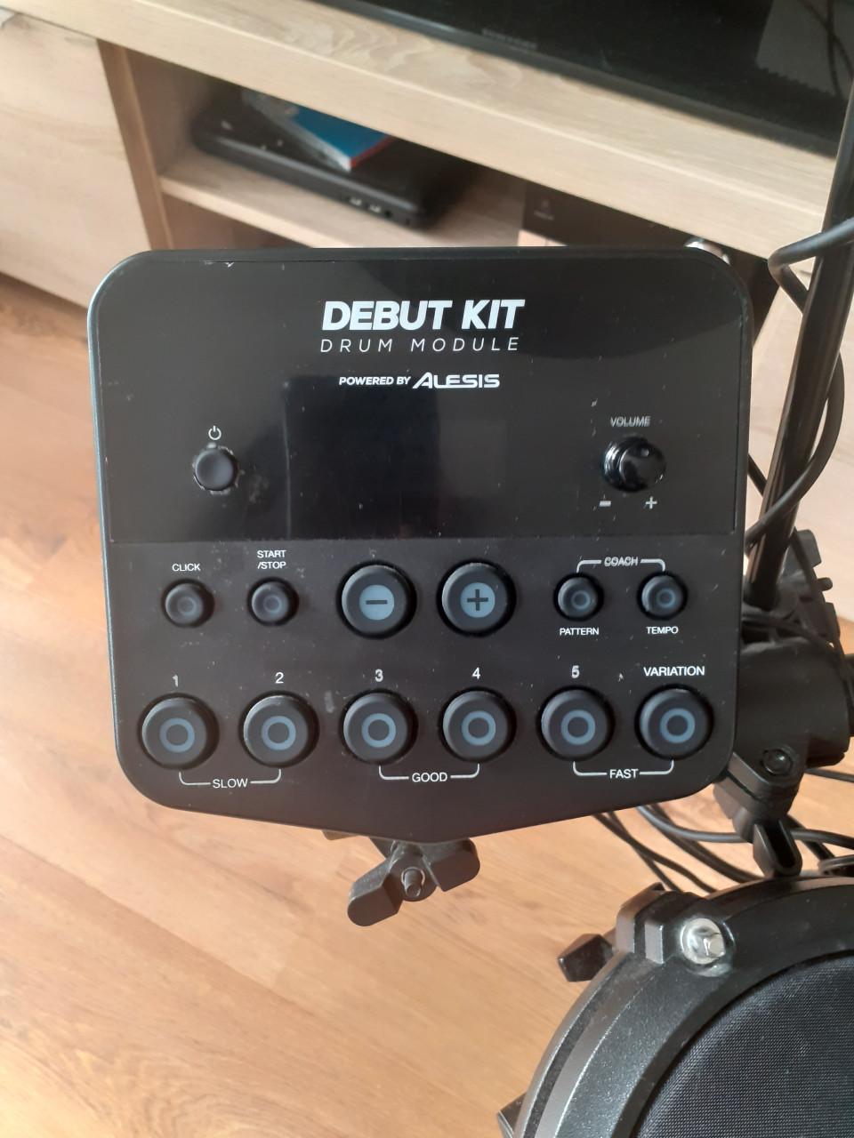 Alesis debut elektronische drumkit