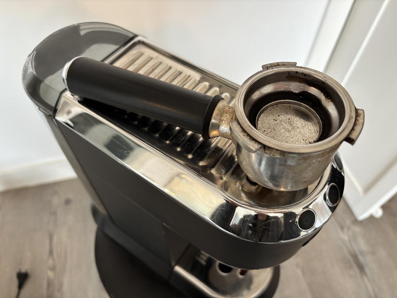 Delonghi pistonmachine en elektrische koffiebonen maler