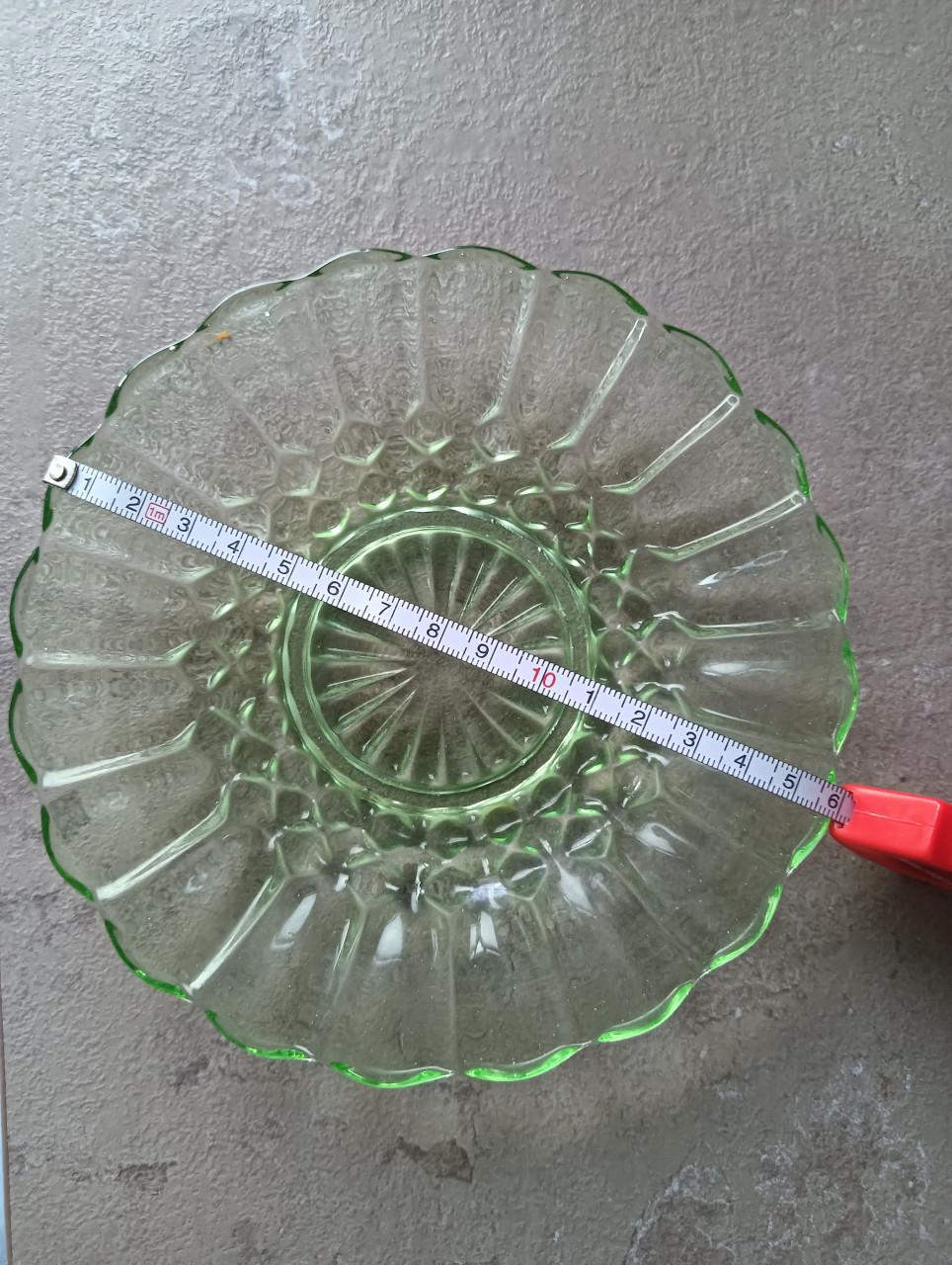 3 schoteltjes Anna groen glas/ uraniumglas