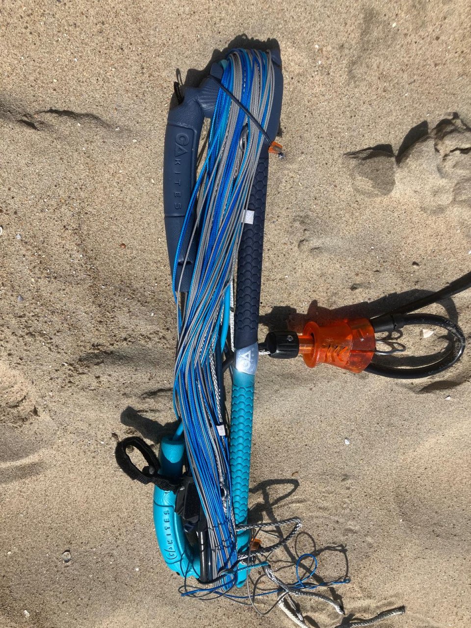 Gaastra Pure kite 9 m2 (2 jaar oud) en X6 bar (1 jaar oud)