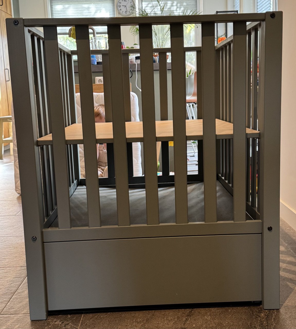 Europe baby mees box met rieten lade (groen)