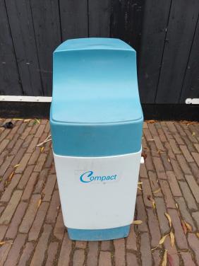 Water ontkalker ontharder