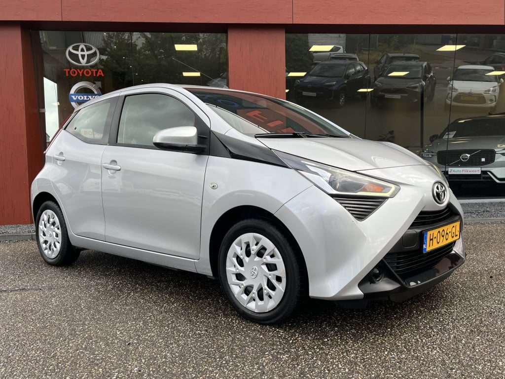 Toyota Aygo 1.0 vvt-i x-fun | airco | radio | bluetooth