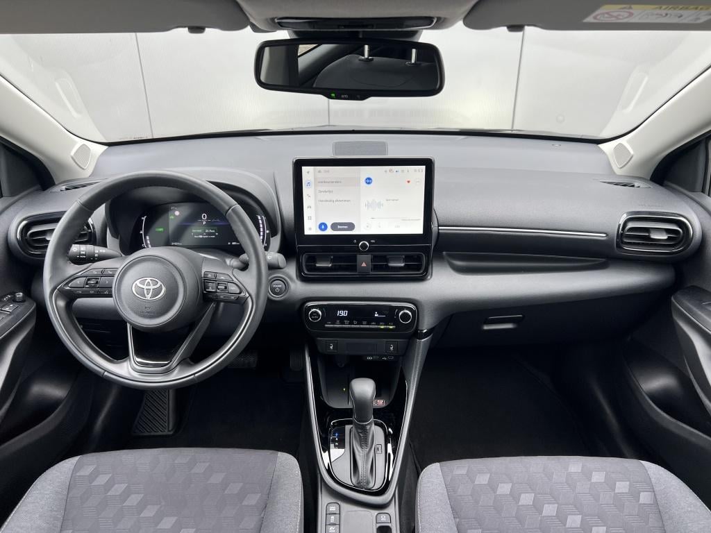 Toyota Yaris 1.5 hyb. 115 dynam | parkeersensoren | stoel+ stuur verwarming