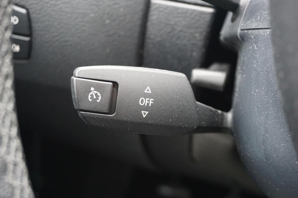 BMW X1 sdrive18i executive airco / navi / cruise / parkeers. / elektr. rame