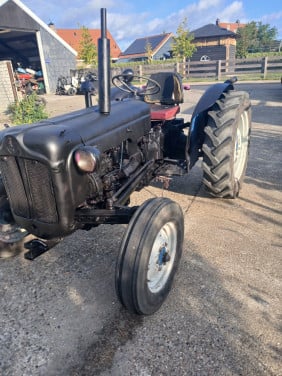 Tractor ford dexa