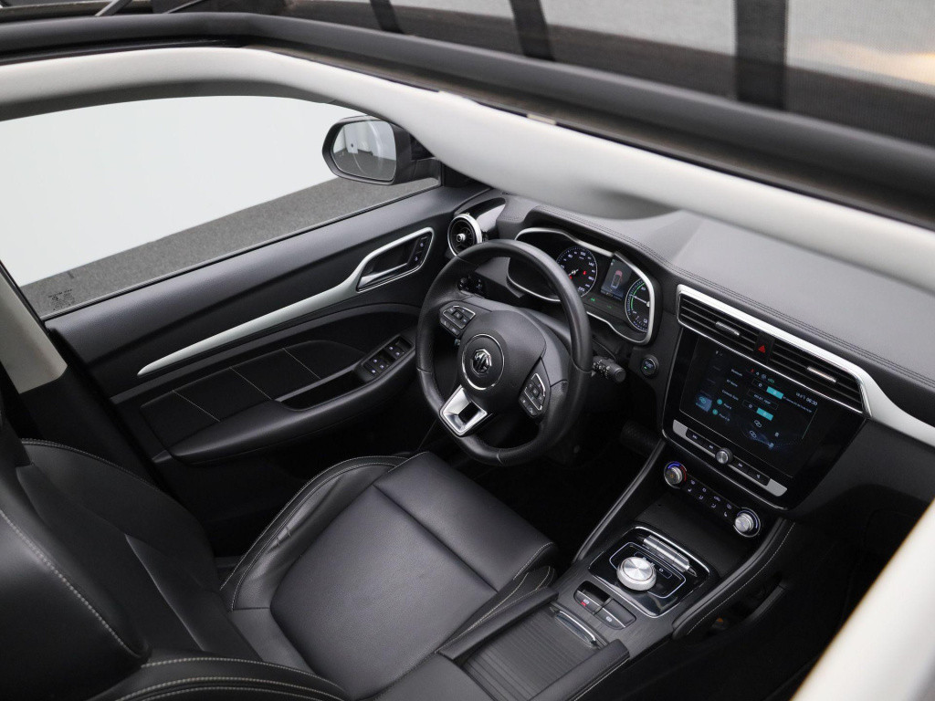 MG Zs-ev mg luxury 45 kwh aut.| panoramadak | leder | navigatie | camera | 