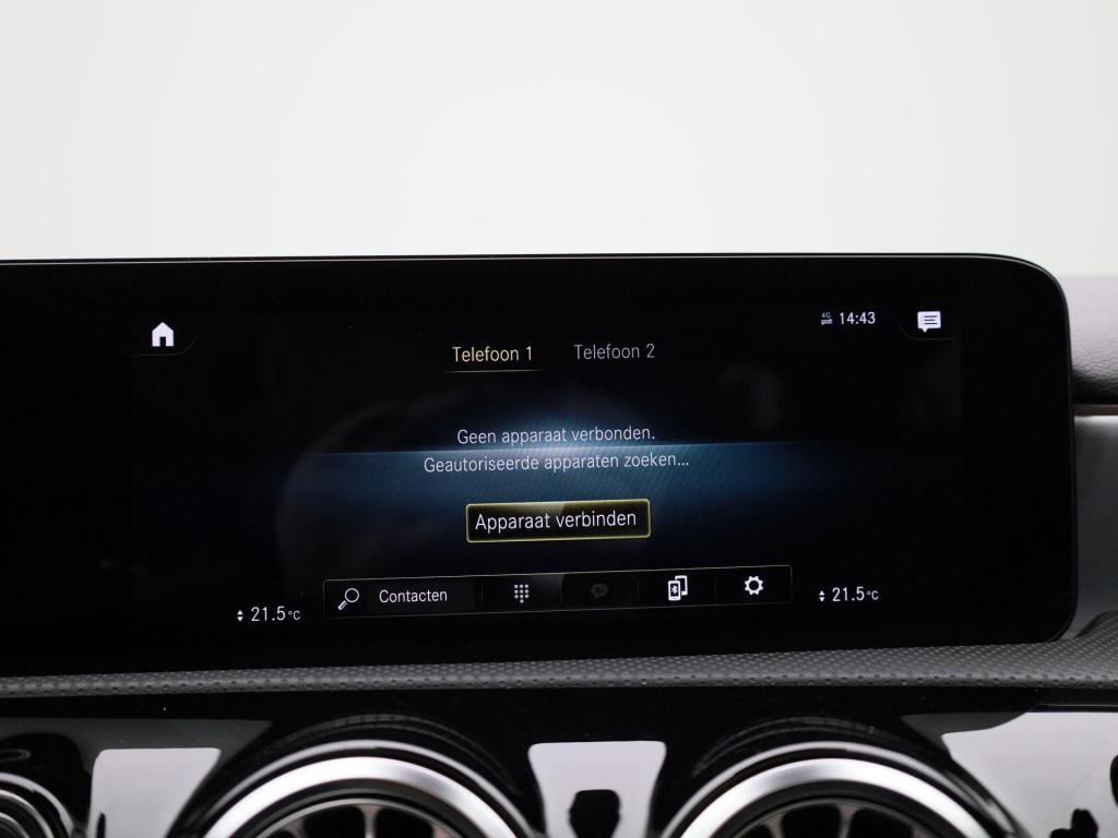 Mercedes-Benz A-Klasse limousine a 250 e amg line | automaat | panoramadak 